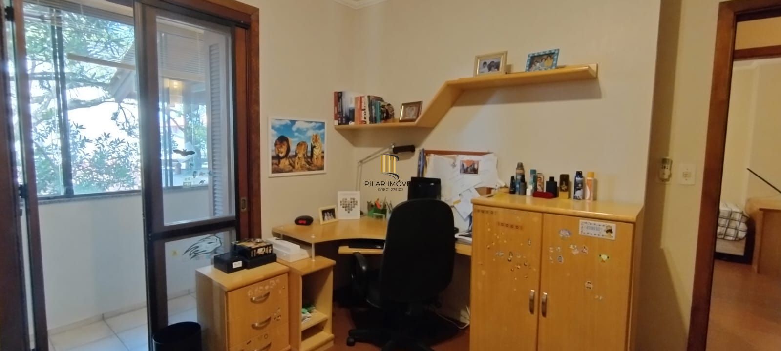 Linda Residência com 3 dormitórios sendo 1 suíte no Jardim Isabel.