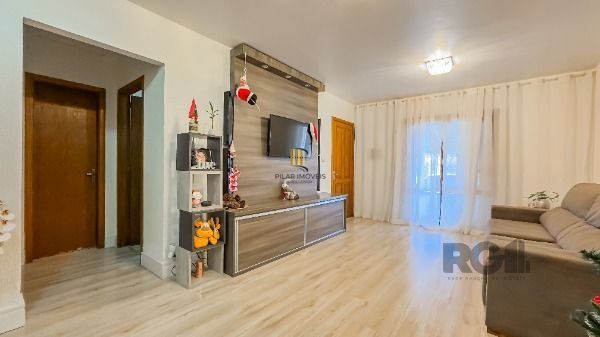 Casa 3 dormitórios no bairro Hípica