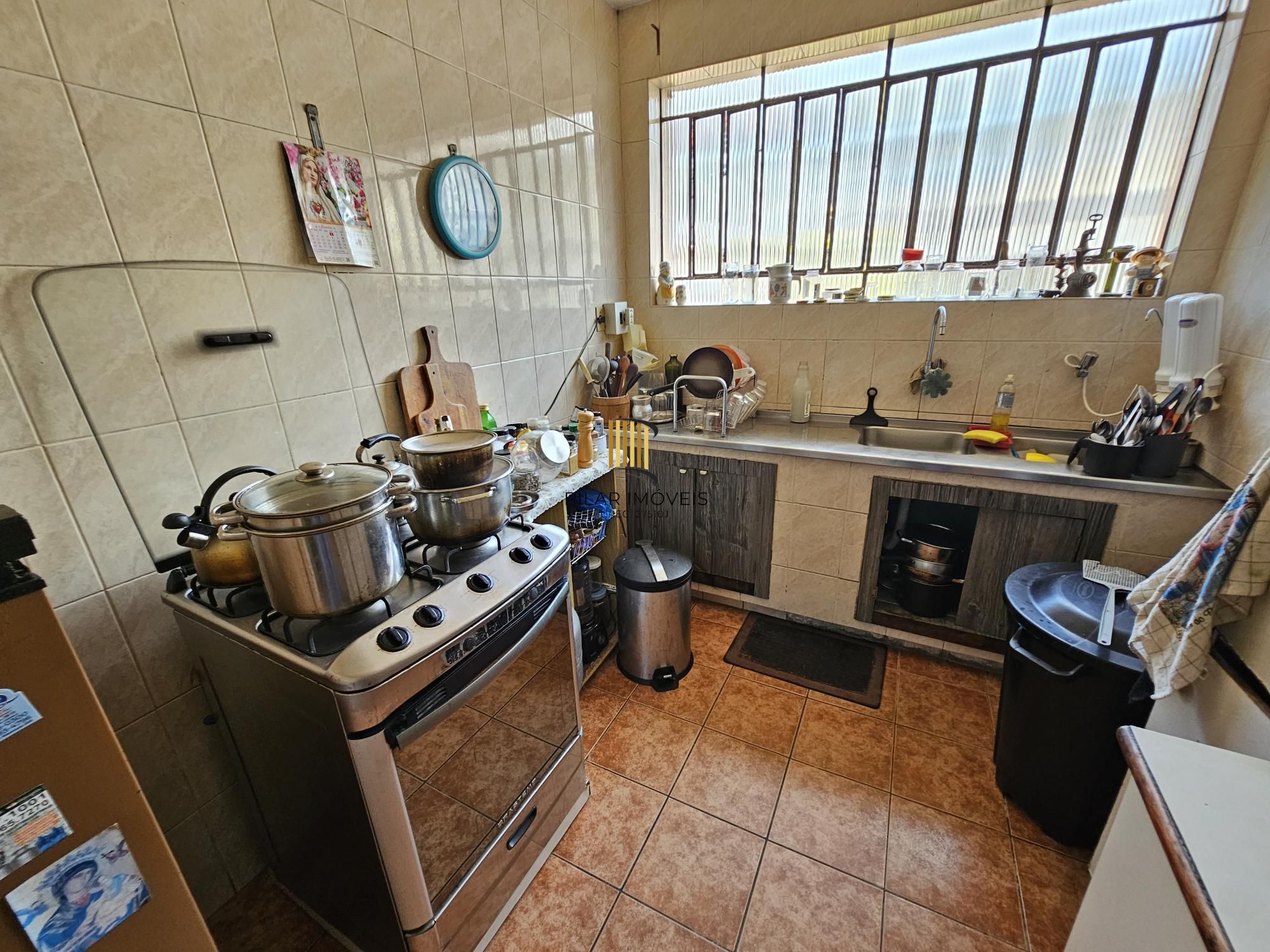 Casa térrea no coração do bairro Tristeza com terreno de 840,00m² excelente localização, ideal para construtoras.