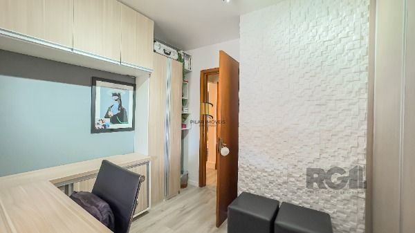 Casa 3 dormitórios no bairro Hípica