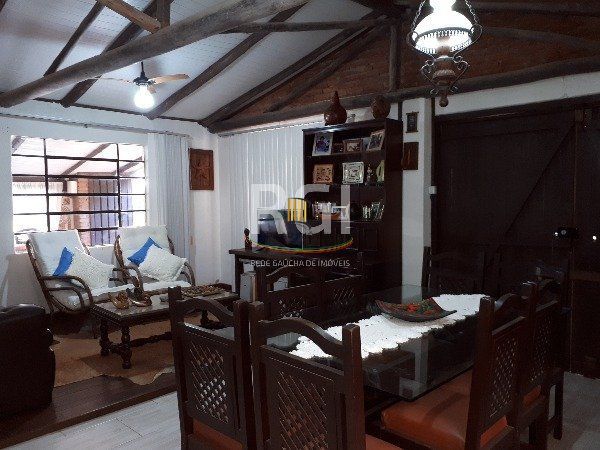 Sítio para Venda - 364m², 3 dormitórios, sendo 1 suites, 2 vagas - São Caetano
