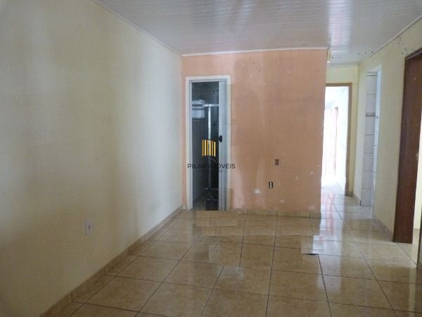 Casa para Venda - 90m², 3 dormitórios, 1 vaga - Restinga