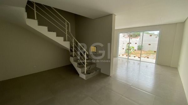 Casa para Venda - 137m², 3 dormitórios, sendo 1 suites, 2 vagas - Imperial Parque