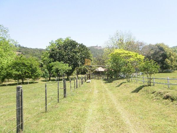 Sítio para Venda - 120000m², 3 dormitórios, Lami
