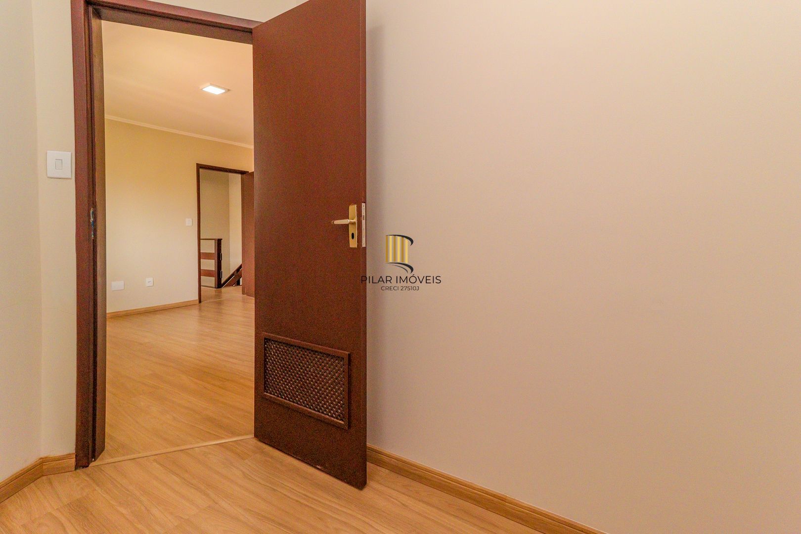 Excelente residência com 4 dormitórios