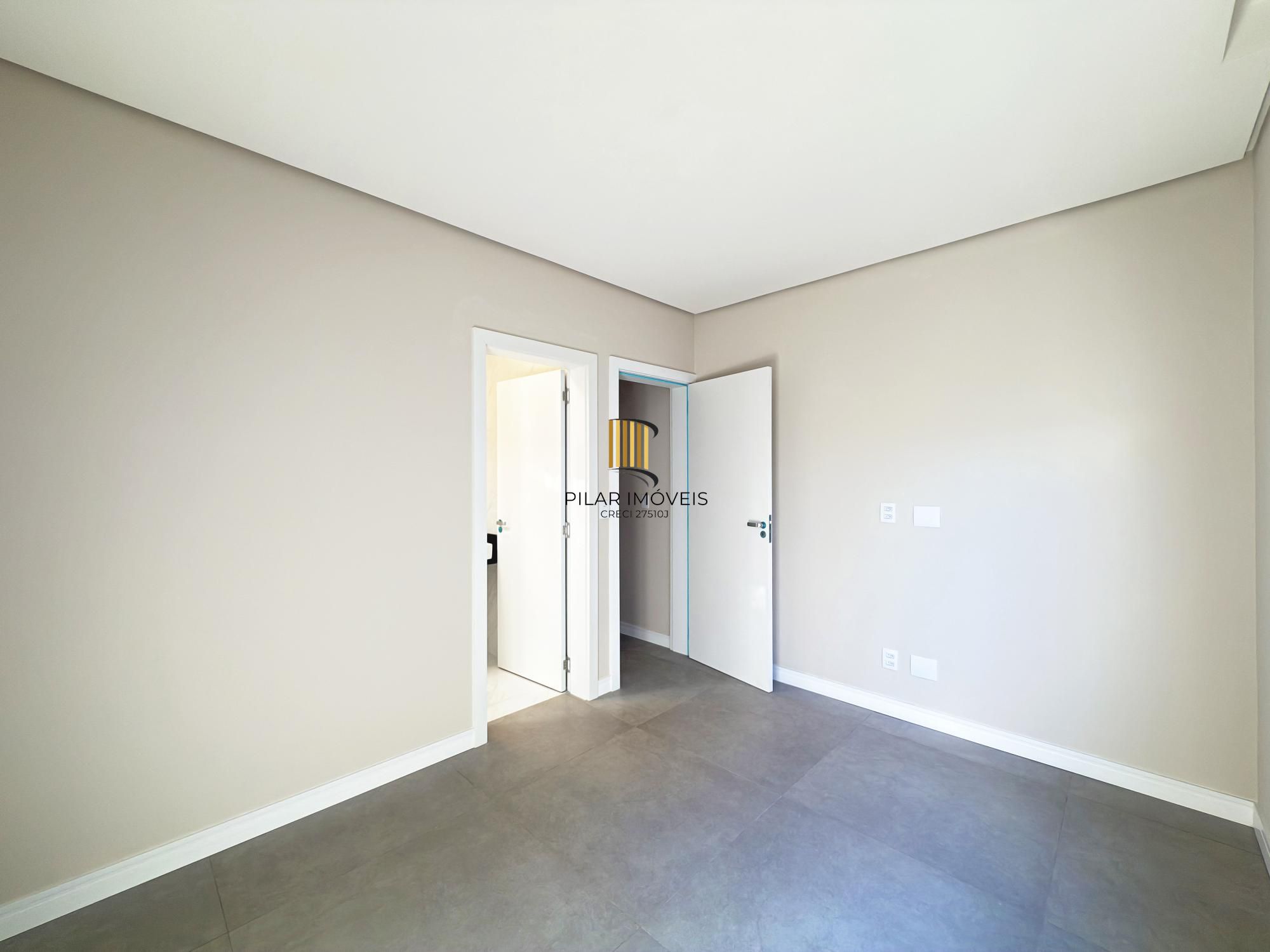 Residência  com 3 suítes no Lagos de Nova Ipanema