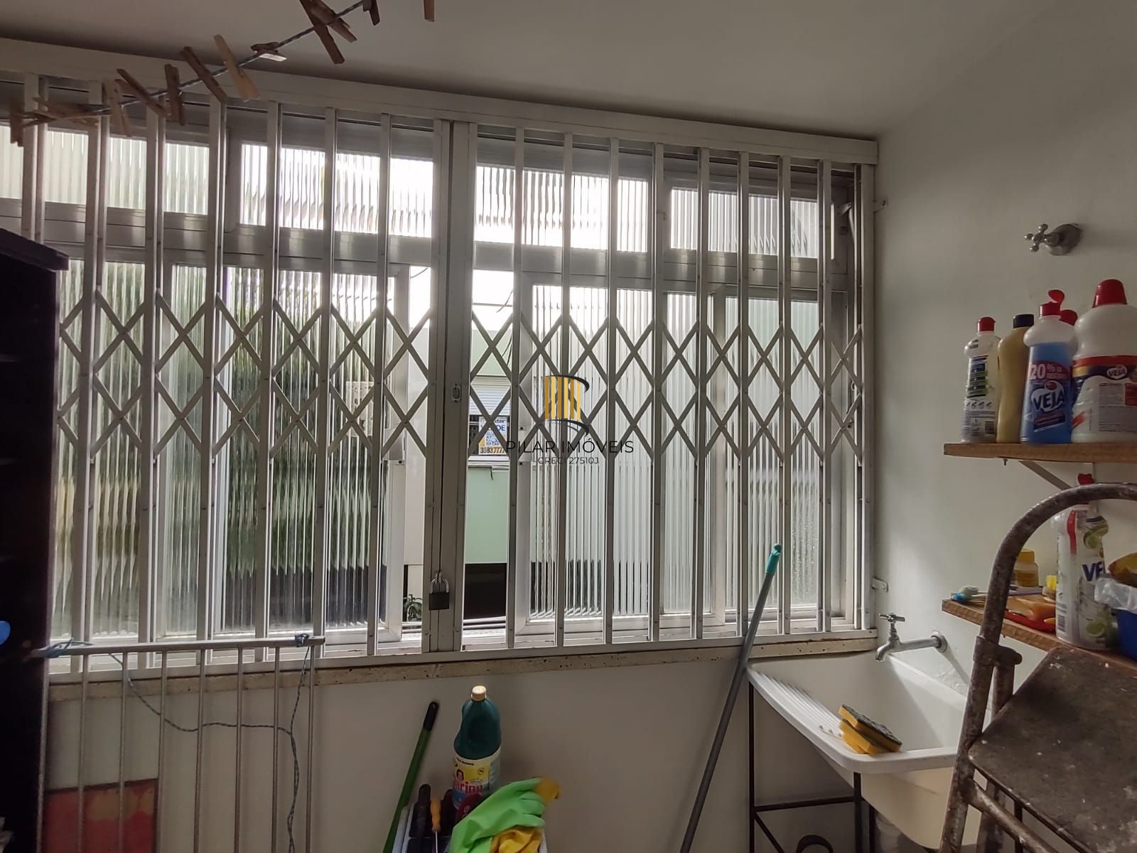 Excelente apartamento de dois dormitórios  na Av. Teresopolis com 68m2
