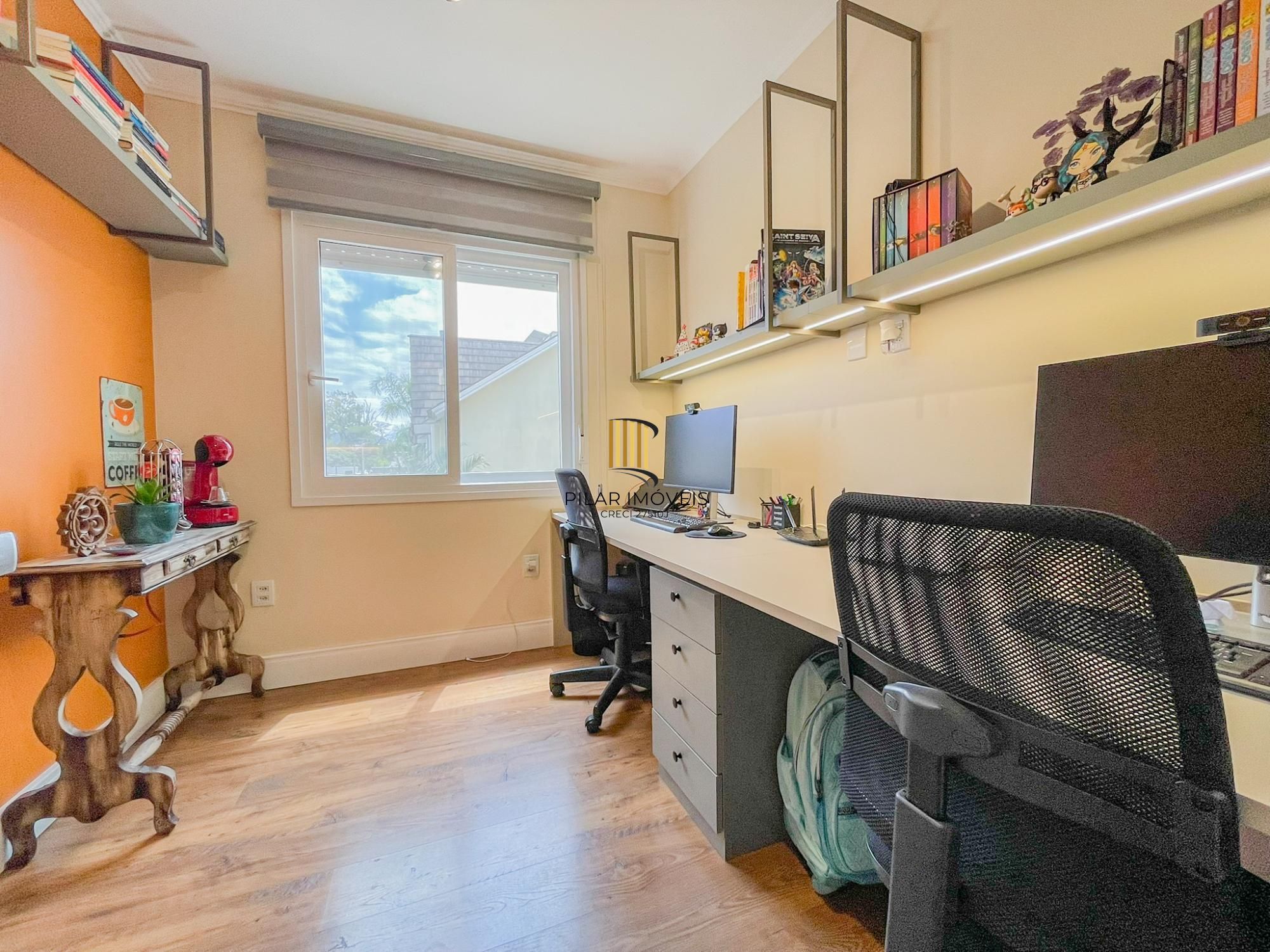 Sobrado Alto Padrão 3 dormitórios 4 vagas garagem, no Lagos de Nova Ipanema