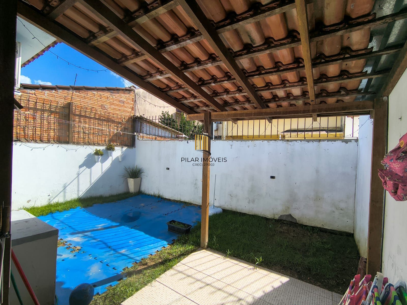 Casa terrea de 3 dormitorios sendo uma suite no bairro Hipica