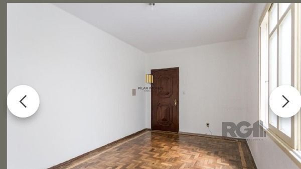 Apartamento em Porto Alegre, no bairro Santo Antônio, à venda.