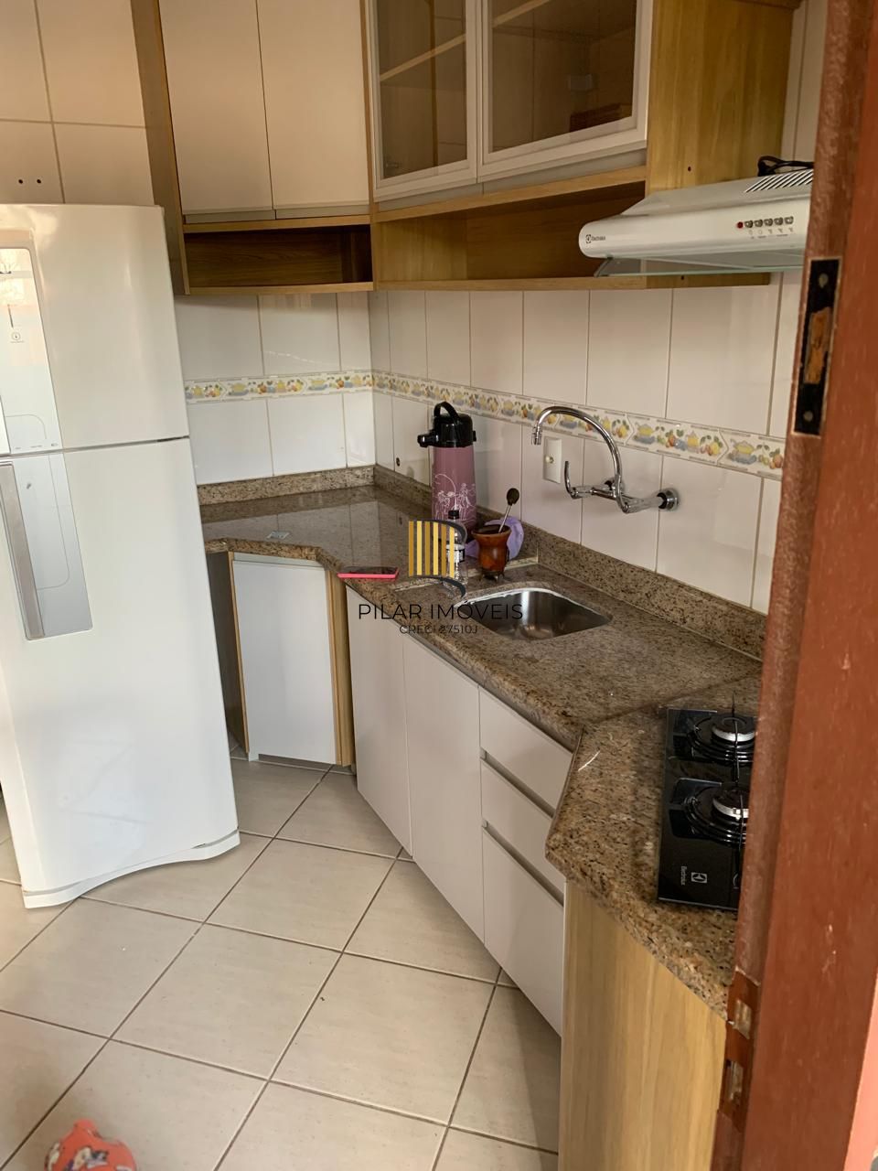No bairro Serraria, casa em condomínio com 3 dormitórios