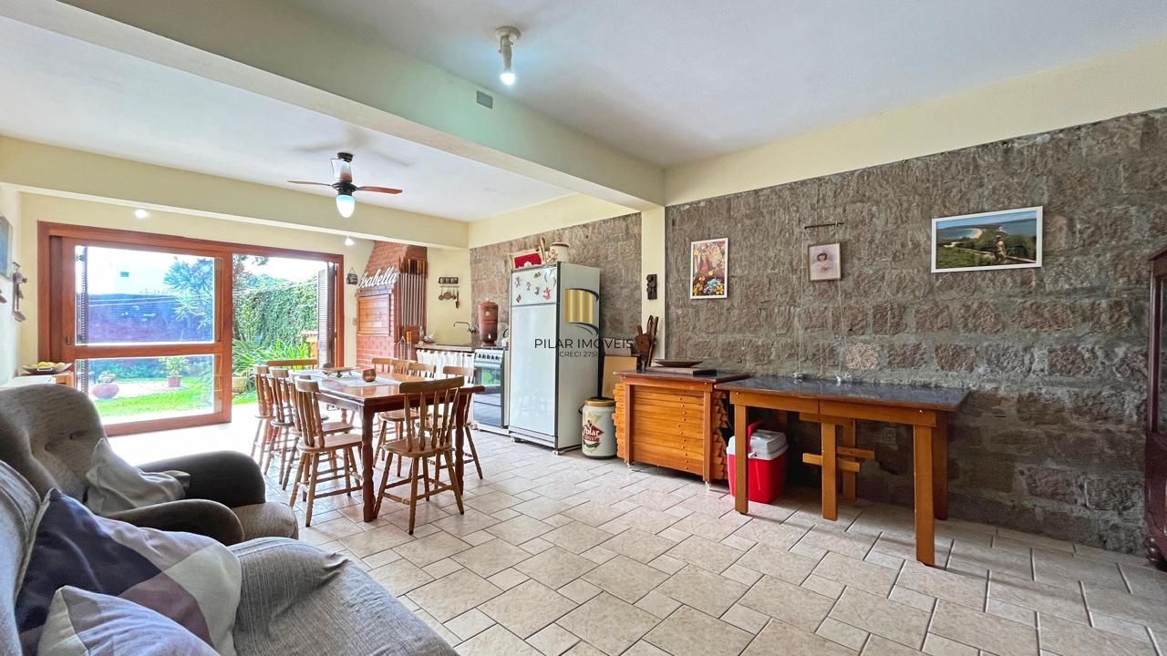 Casa 3 dormitórios no bairro Tristeza