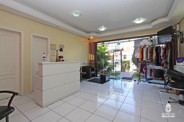Casa para Venda - 229.6m², 3 dormitórios, sendo 1 suites, 4 vagas - Cavalhada