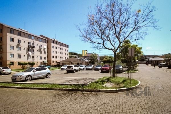 Apartamento em Porto Alegre, no bairro Vila Nova, com 2 dormitório(s), e 2 banheiros, à venda.