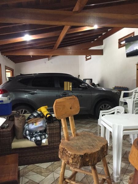 Casa para Venda - 320000m², 3 dormitórios, sendo 1 suites, 10 vagas - Belém Novo