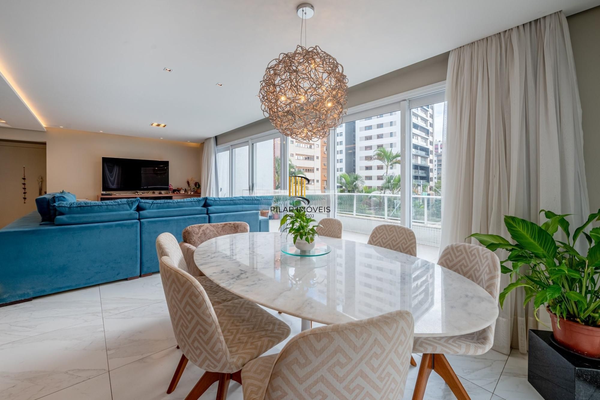 Apartamento Garden com 3 dormitórios e 3 vagas, no coração do Menino Deus!