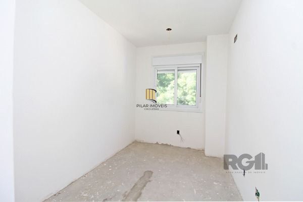 Sobrado para Venda - 100m², 3 dormitórios, sendo 3 suites, 2 vagas - Portal Do Guarujá