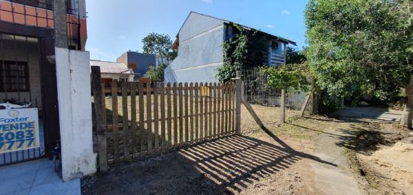 Terreno em Porto Alegre, no bairro Hípica, à venda.