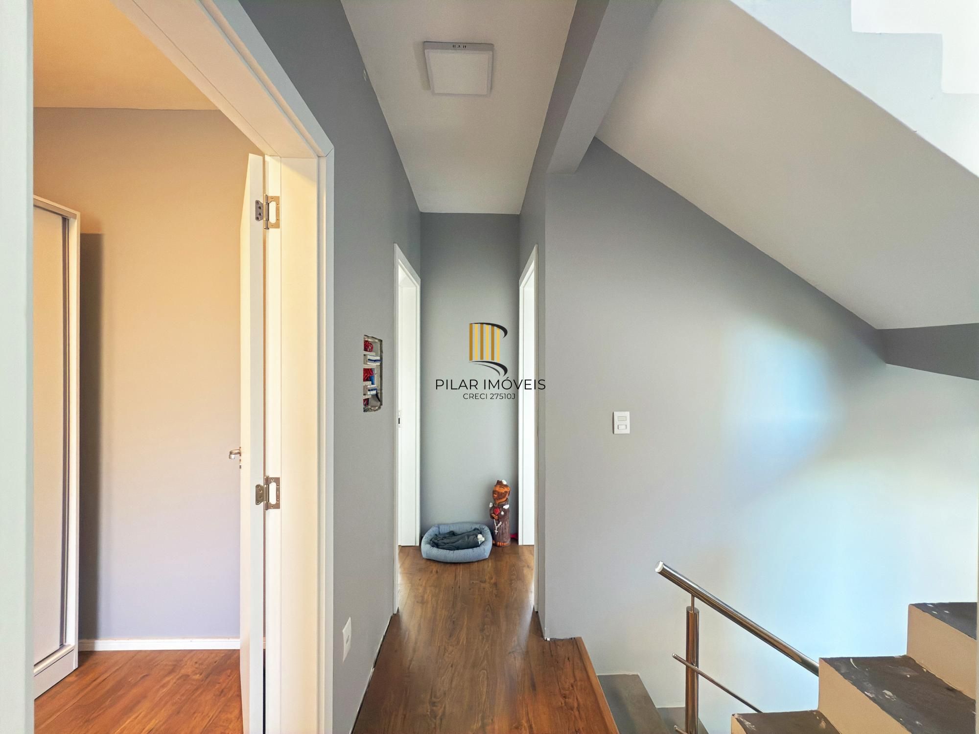 Casa moderna com 3 dormitórios com pátio grande e vista para o Rio Guaíba!