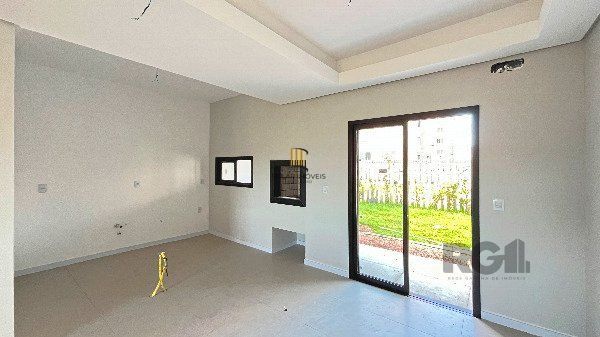 Casa em Porto Alegre, no bairro Hípica, com 3 dormitório(s), e 3 banheiros, à venda.