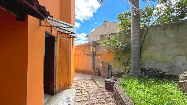 Casa para Venda - 144m², 2 dormitórios, 2 vagas - Lomba do Pinheiro