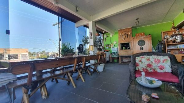 Predio para Venda - 353m², 4 dormitórios, sendo 3 suites, 2 vagas - Hípica