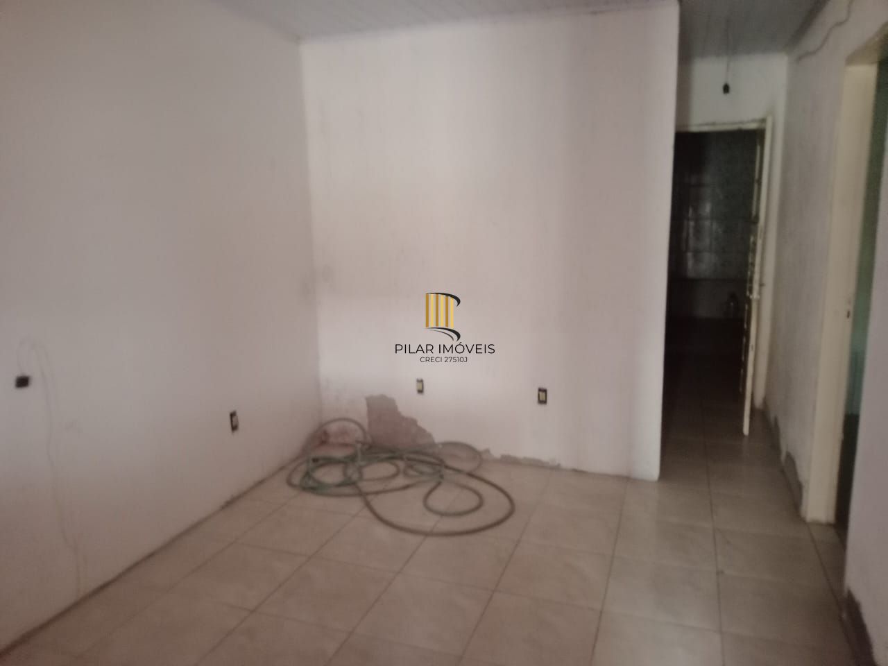 Casa 3 dormitórios no bairro Restinga