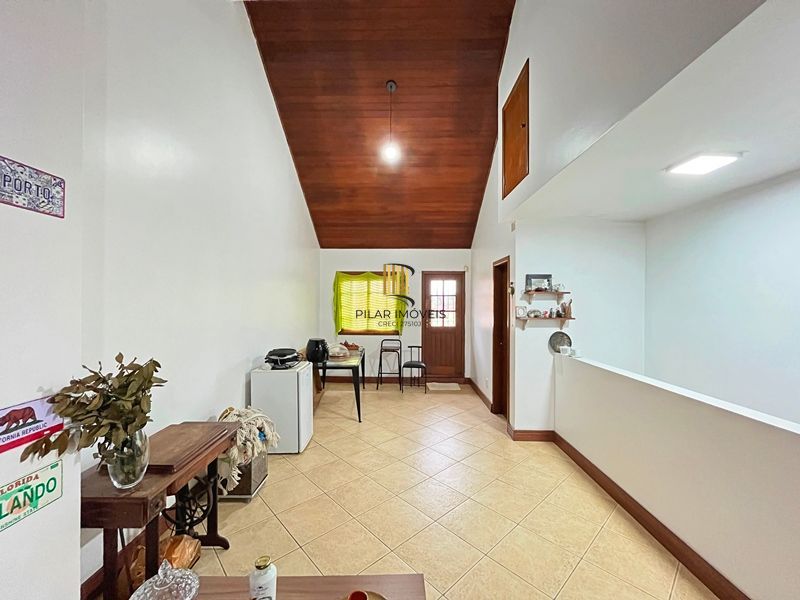 Casa 3 dormitórios no bairro Ipanema