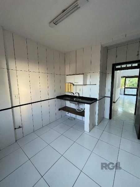 Casa 6 dormitórios no bairro Cristal