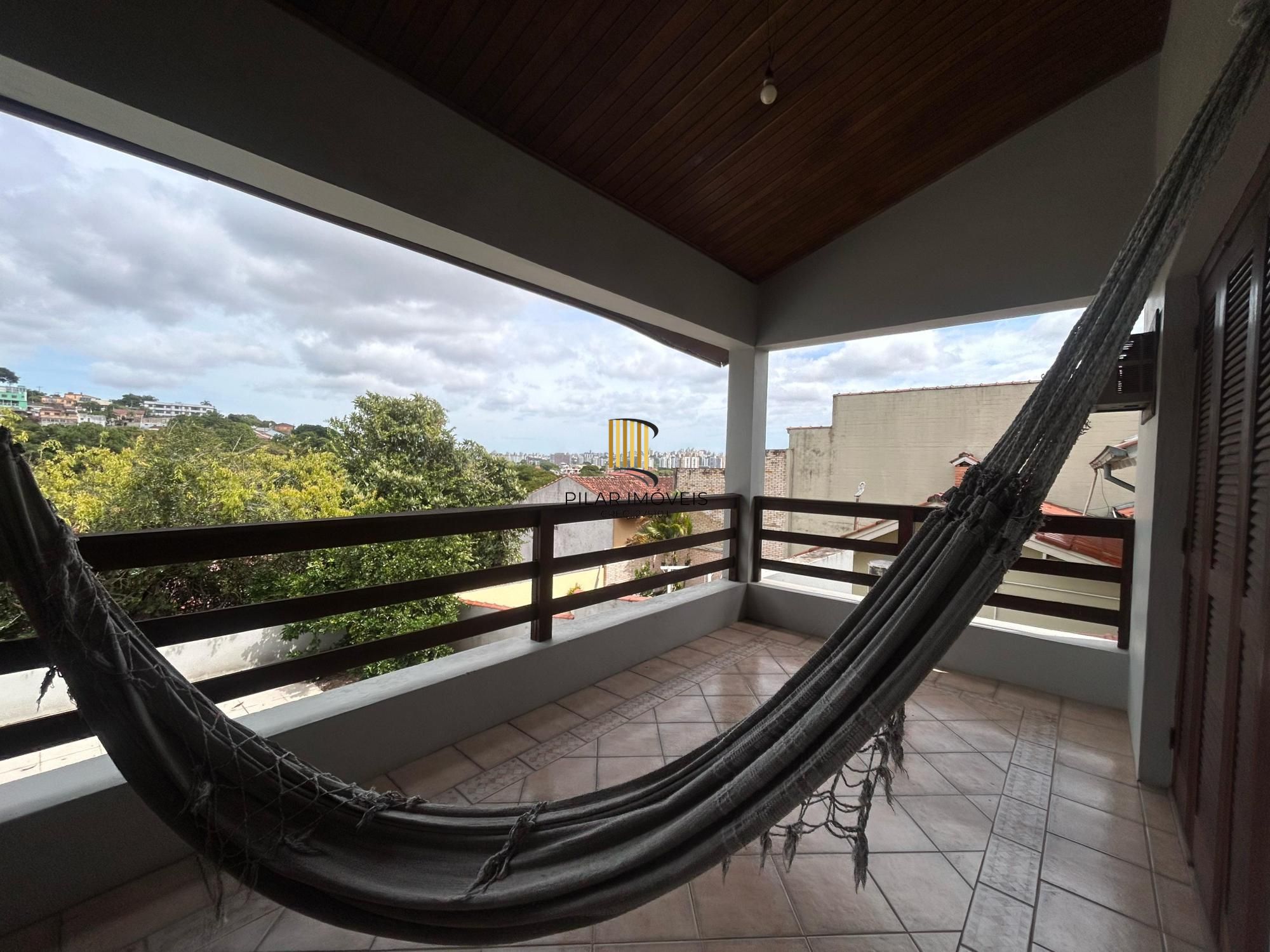 Casa 3 dormitórios no bairro Partenon