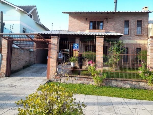 Casa 3 dormitórios no bairro Ipanema