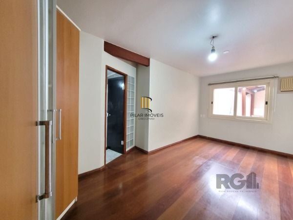 Casa Condominio em Porto Alegre, no bairro Hípica, com 3 dormitório(s), e 3 banheiros, à venda.