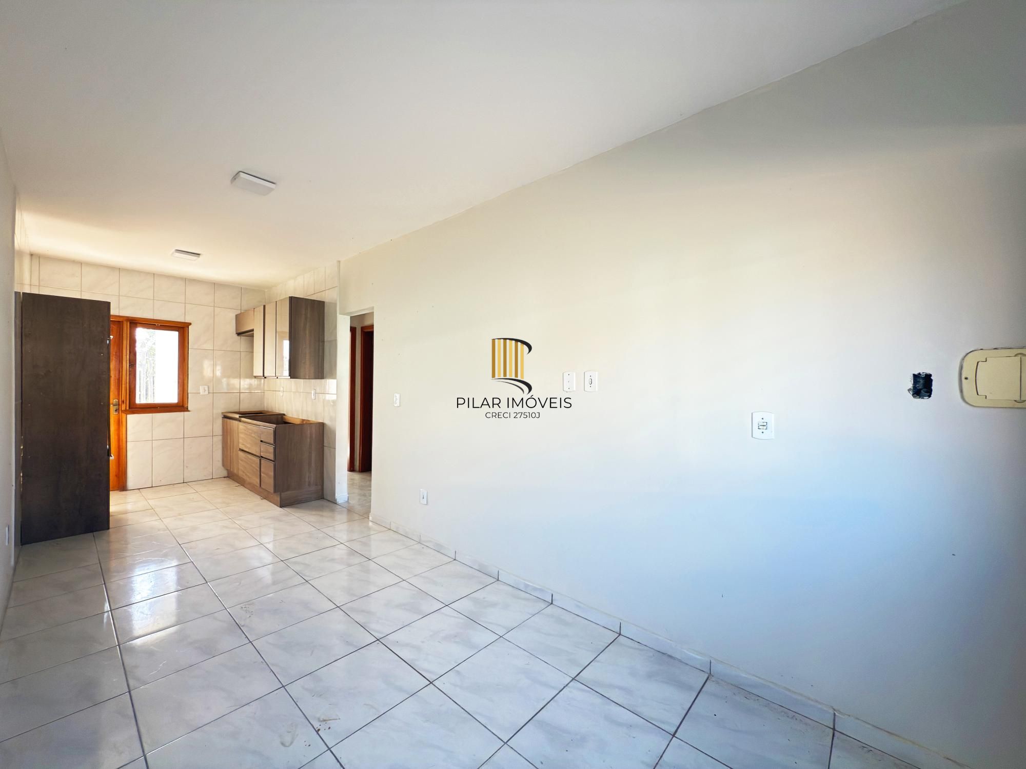 Casa Condominio em Porto Alegre, no bairro Ponta Grossa, com 2 dormitório(s), e 2 banheiros, à venda.