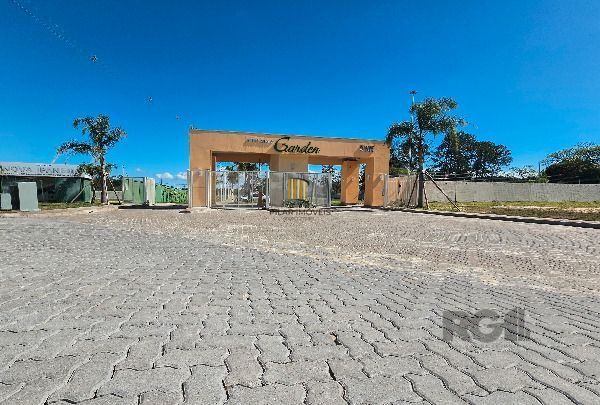 Casa Condominio em Porto Alegre, no bairro Hípica, com 3 dormitório(s), e 3 banheiros, à venda.