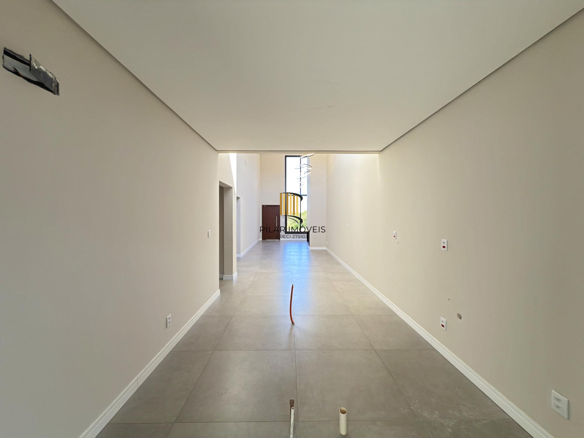 Residência  com 3 suítes no Lagos de Nova Ipanema