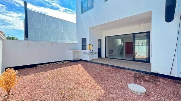 Casa Condominio em Porto Alegre, no bairro Ipanema, com 3 dormitório(s), à venda.
