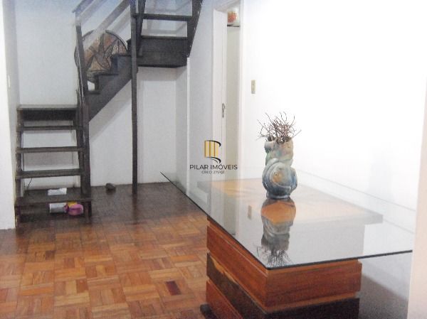 Casa para Venda - 275m², 4 dormitórios, 2 vagas - Guarujá