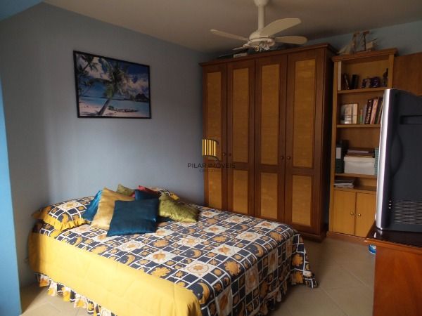 Casa para Venda - 287m², 4 dormitórios, sendo 1 suites, 4 vagas - Tristeza