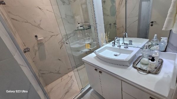 Apartamento em Porto Alegre, no bairro Chácara das Pedras, com 2 dormitório(s), e 2 banheiros, à venda.
