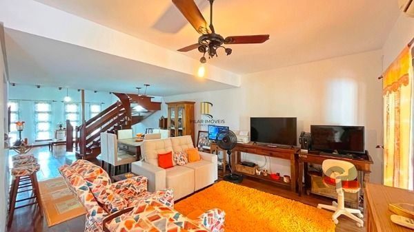 Casa para Venda - 235.64m², 3 dormitórios, sendo 1 suites, 3 vagas - Guarujá