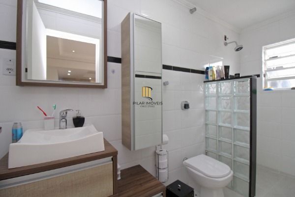 Casa para Venda - 300m², 3 dormitórios, sendo 1 suites, 2 vagas - Ipanema
