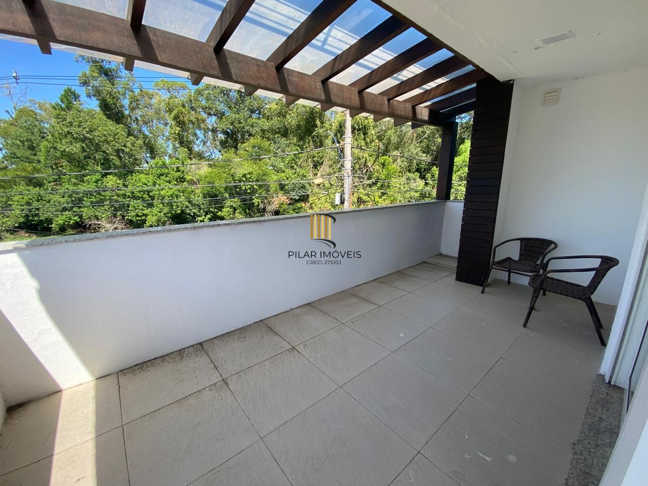 Casa em condomínio semimobiliada, no Lagos de Nova Ipanema