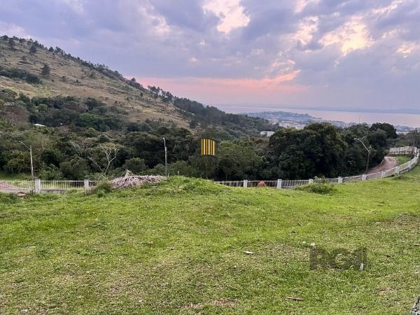 Terreno em Porto Alegre, no bairro Aberta dos Morros, à venda.