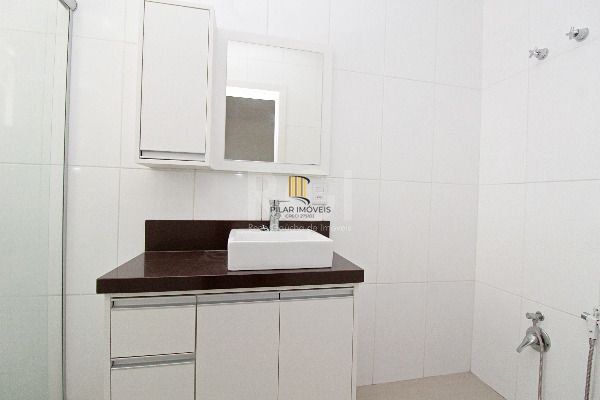 Casa para Venda - 150m², 4 dormitórios, sendo 2 suites  com uma no térreo, 2 vagas - Lagos De Nova Ipanema
