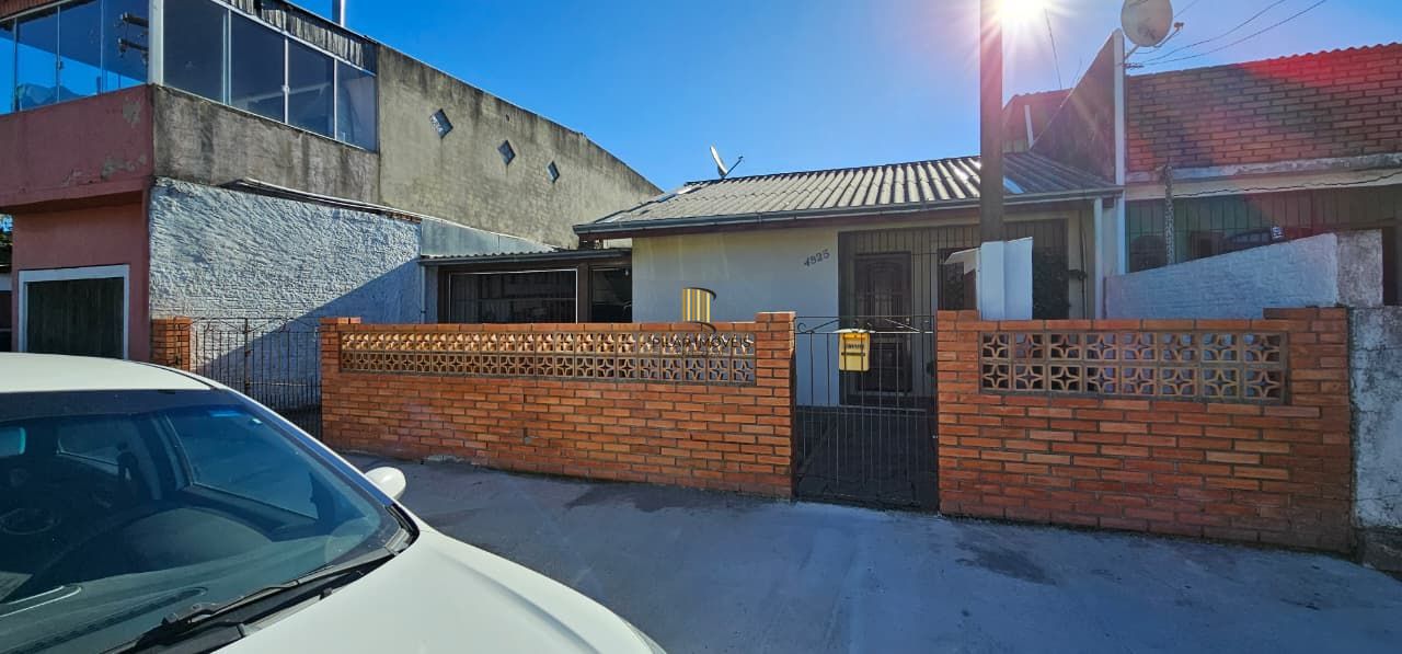 casa terrea 02 dormitorios  opção para 3 - bairro Restinga