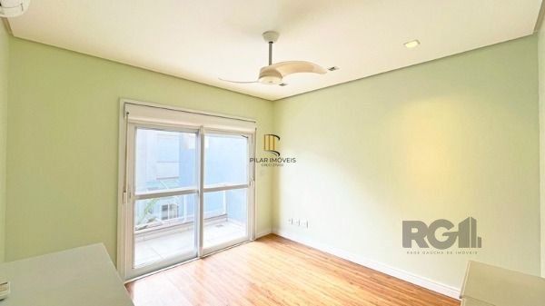 No Lagos de Nova Ipanema, residência com 3 dormitório(s), e 3 banheiros, à venda.