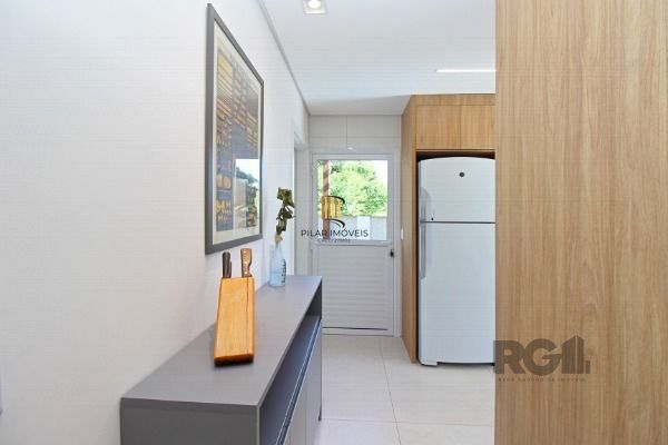 Casa em Porto Alegre, no bairro Espírito Santo, com 3 dormitório(s), e 3 banheiros, à venda.