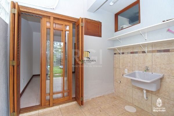 Casa de Condomínio 3 dormitórios no bairro Hípica