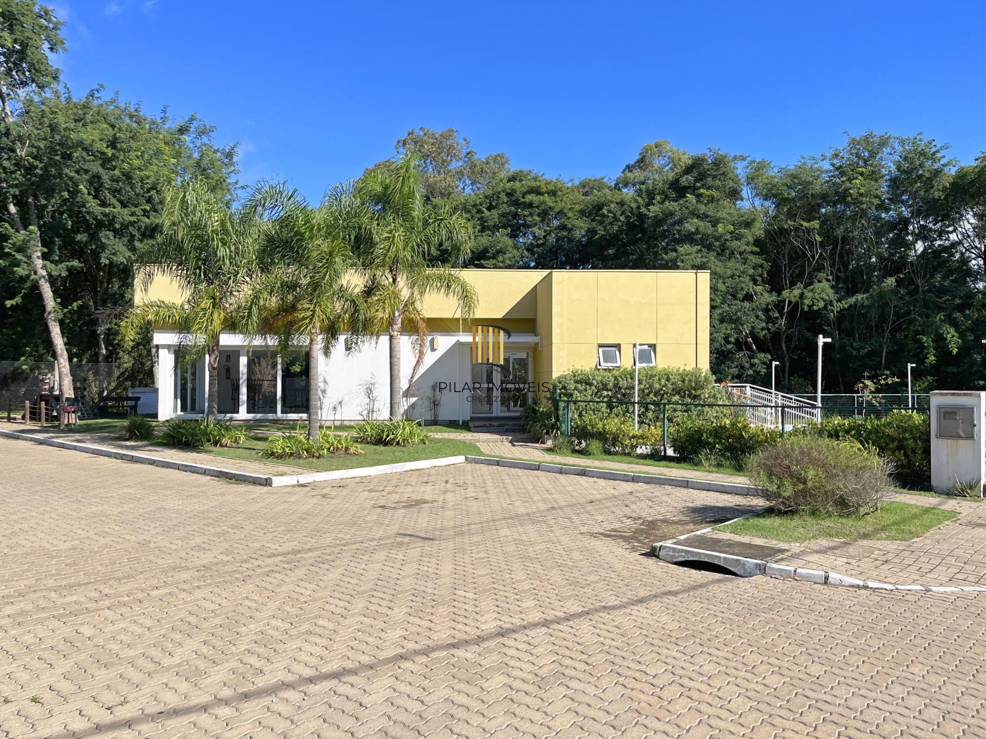 Casa de Condomínio 3 dormitórios no bairro Campo Novo