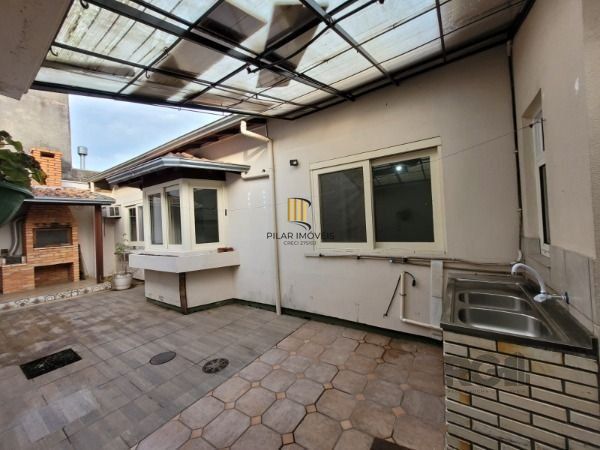 Casa Condominio em Porto Alegre, no bairro Hípica, com 3 dormitório(s), e 3 banheiros, à venda.